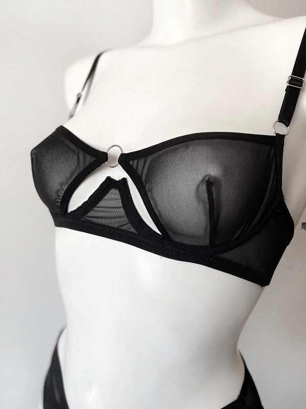 Low-cut Bra Set