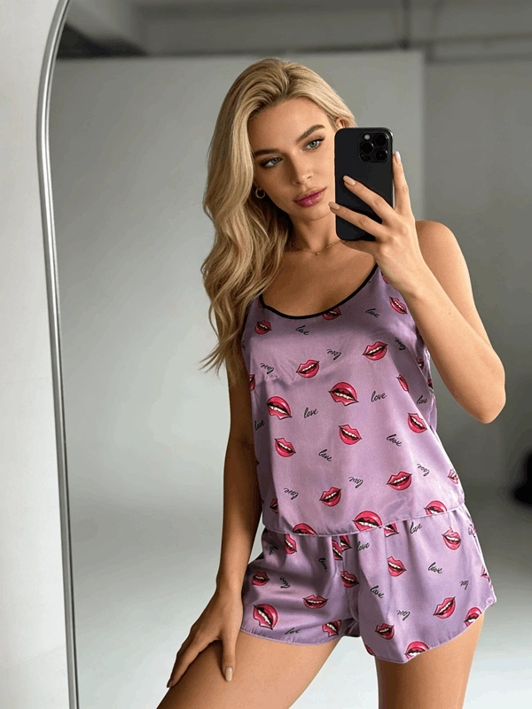Dudak Baskılı Şortlu Takım