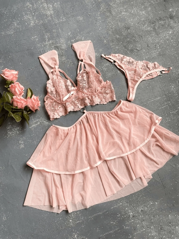 Ruffle Detailed Skirted Bra Set