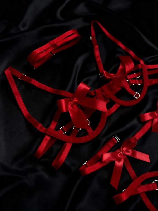 Fiyonk Detaylı Jartiyer Takım