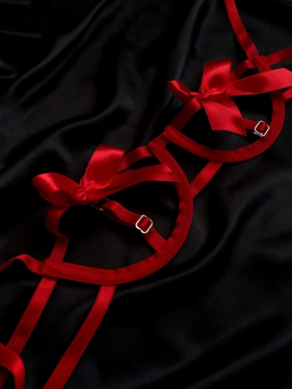 Fiyonk Detaylı Jartiyer Takım