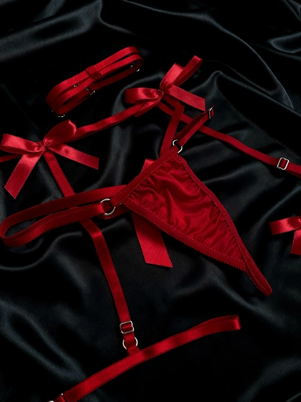 Fiyonk Detaylı Jartiyer Takım