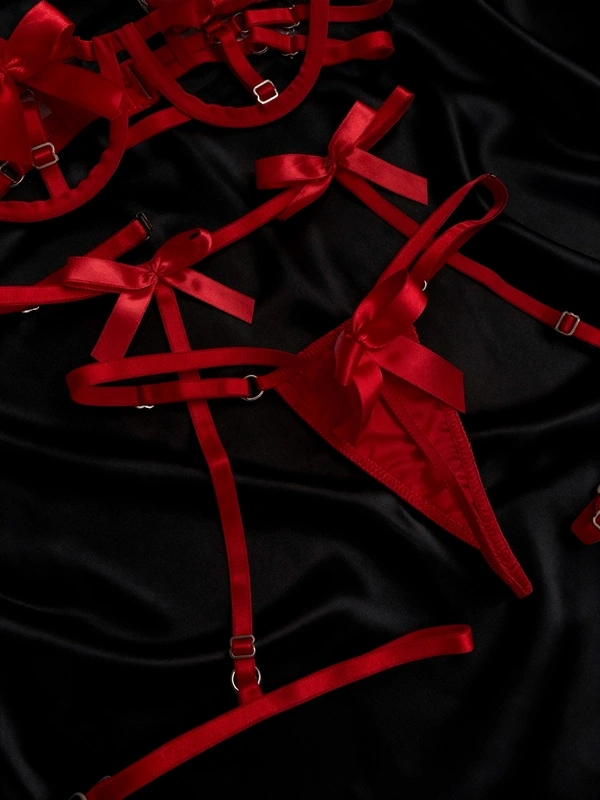 Fiyonk Detaylı Jartiyer Takım