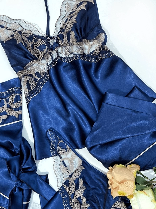 Set with Embroidered Dressing Gown & Embroidered Shorts