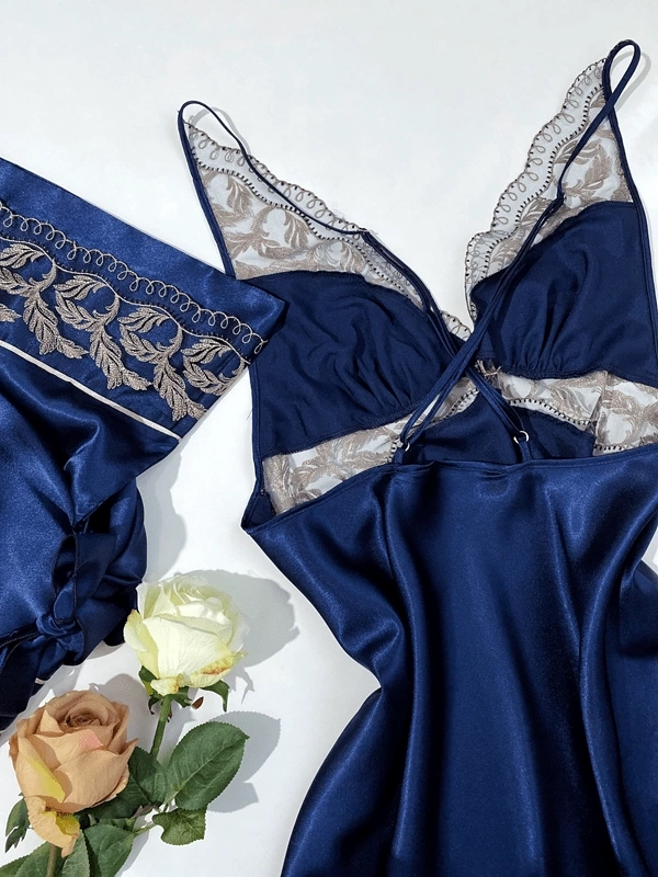 Embroidered Dressing Gown Set