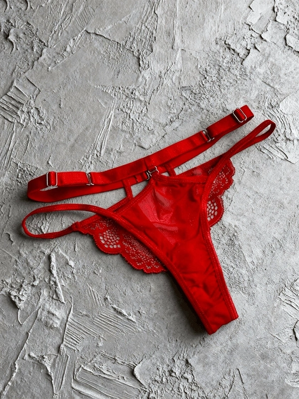 Kırmızı Bant ve Dantel Detaylı Tanga
