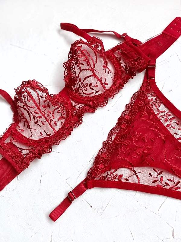 Red Flower Embroidered Bra Set