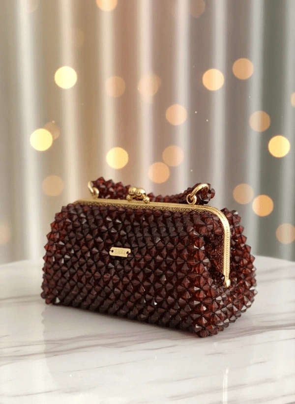 Koyu Kiremit Cam Boncuk Gold Vintage Çerçeveli Çanta