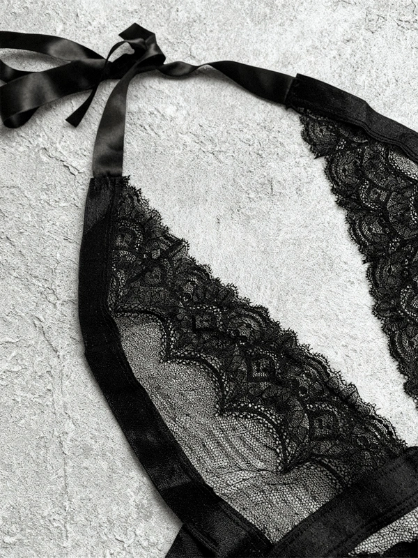 Siyah Derin Göğüs Dekolteli Jartiyerli Bodysuit