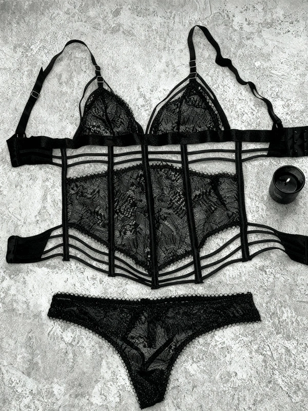 Siyah Güpürlü Büstiyer Takım