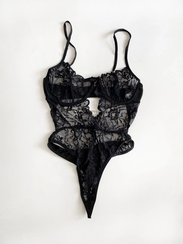 Siyah Kalp Detaylı Bodysuit & Fırfırlı Etekli Jartiyer Takım-GC1905