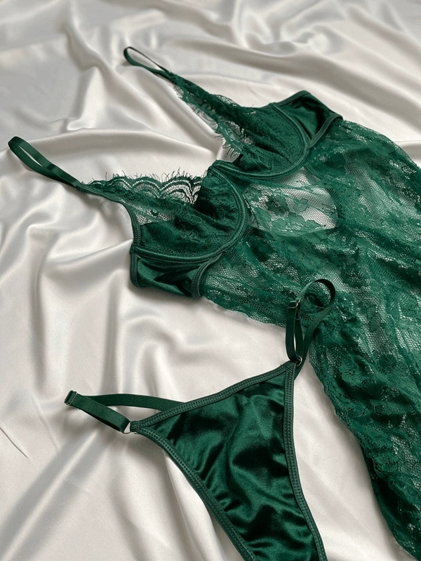 Yeşil Derin Göğüs Dekolteli Dantel Private Babydoll