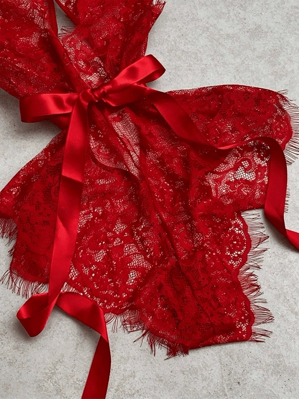 Yılbaşı Özel Dantel Detaylı Dekolteli Bodysuit❤️