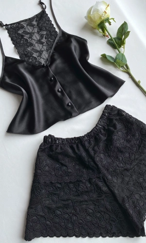 Backless Lace Shorts Set