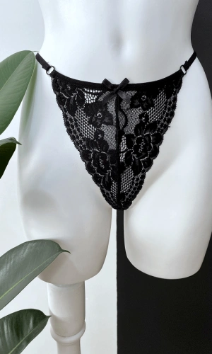 Ring Detailed Black String