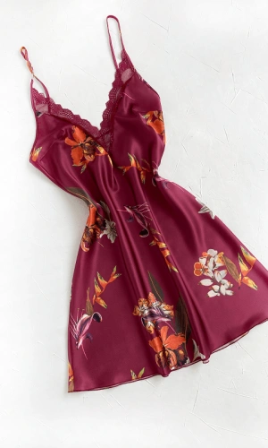 Dantel Detaylı Saten Gecelik