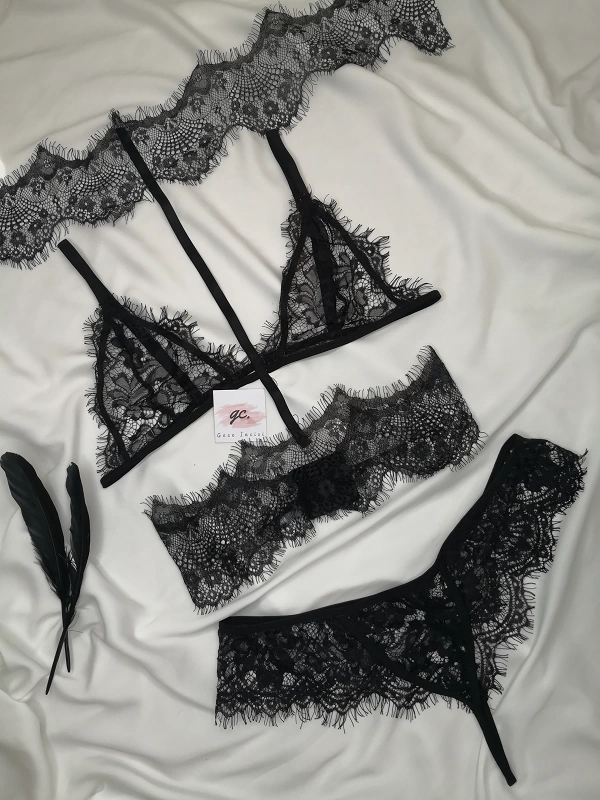 Waist And Neck Detailed Lace Bra Set