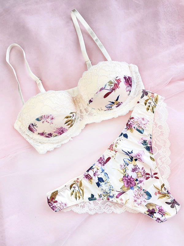 Floral Patterned Support Bra Set