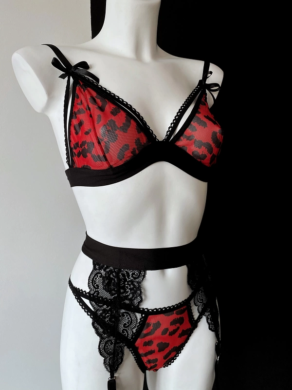 Red Leopard Suspenders Set