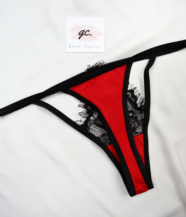 Black Lace Detailed Red Bra Set