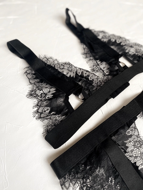 Lace Garter Set
