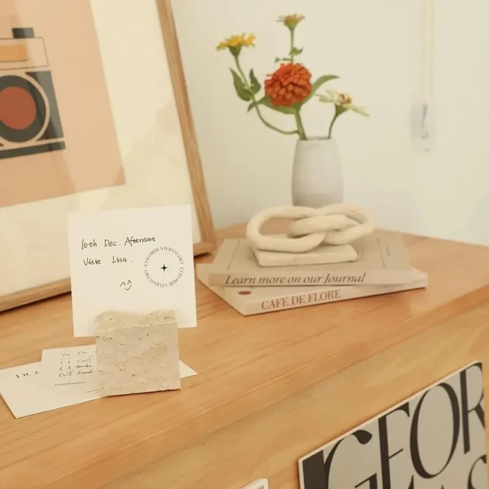 Doğal Traverten Taş Masaüstü Kart Tutucu