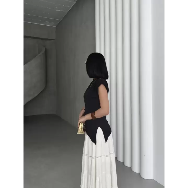 Asimetrik Vatkalı Bluz