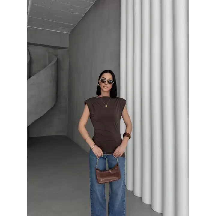 Asimetrik Vatkalı Bluz