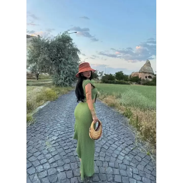 Önü Bağlamalı Etekli Takım
