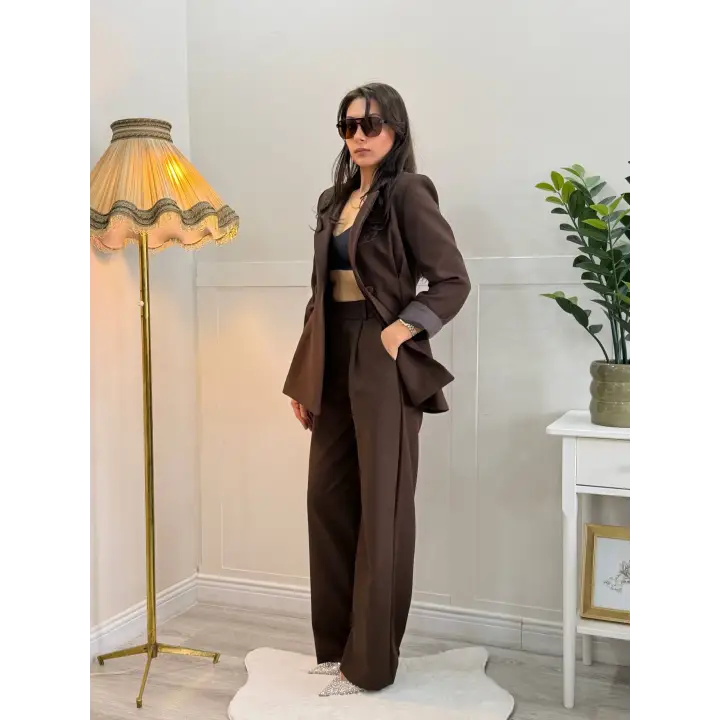 Kahverengi Pens Detaylı Blazer Ceket ve Geniş Paça Takım