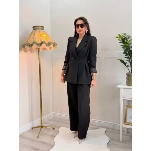 Siyah Pens Detaylı Blazer Ceket ve Geniş Paça Takım