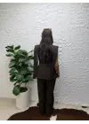 Pelerin Detaylı Kuşaklı Blazer Yelek ve Yüksek Bel Pantolon Takım