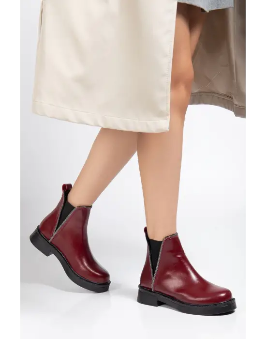 02-02 Bordo Kırışık Rugan Taş Aksesuarlı Lastikli Günlük Kadın Bot