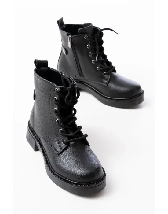 Siyah Bağcıklı Fermuarlı Günlük Kadın Bot