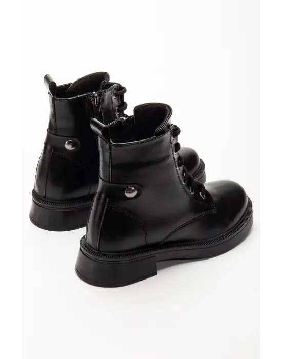 02-2003 Siyah Kırışık Rugan Bağcıklı Fermuarlı Günlük Kadın Bot