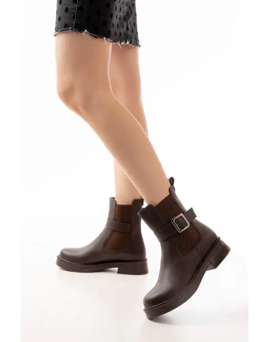Kahverengi Toka Aksesuarlı Lastikli Günlük Kadın Bot