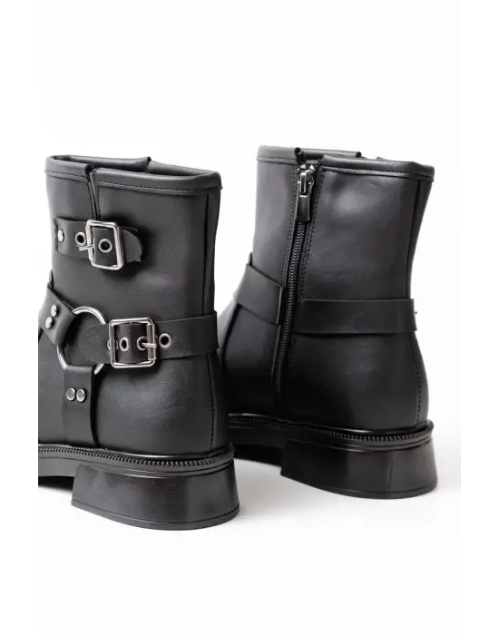 Siyah Toka Aksesuarlı Fermuarlı Günlük Kadın Bot