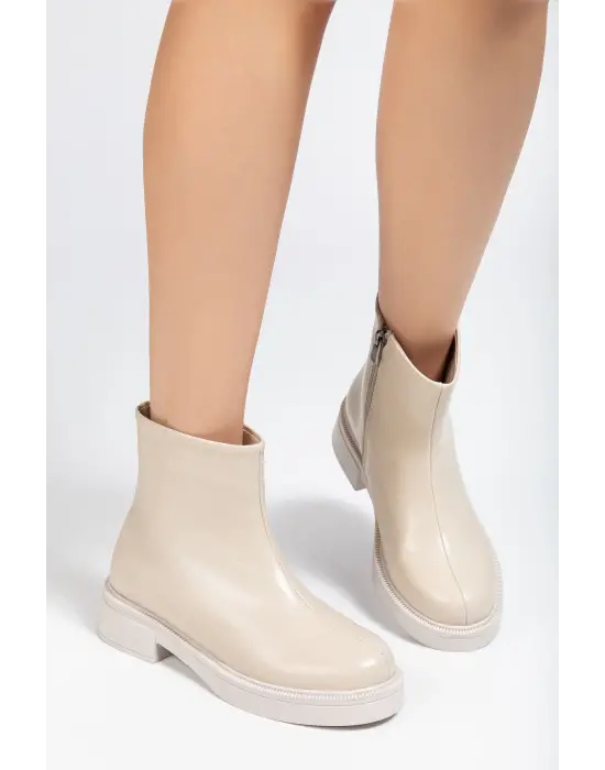 02-3033 Bej Kırışık Rugan Fermuarlı Günlük Kadın Bot