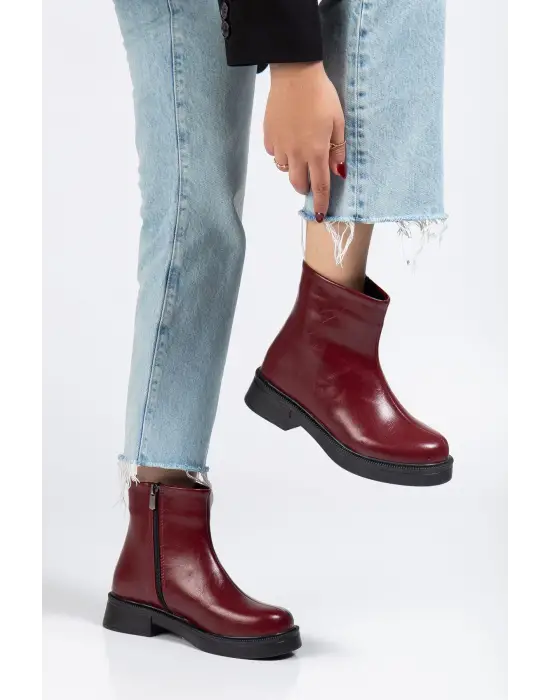 02-3033 Bordo Kırışık Rugan Fermuarlı Günlük Kadın Bot