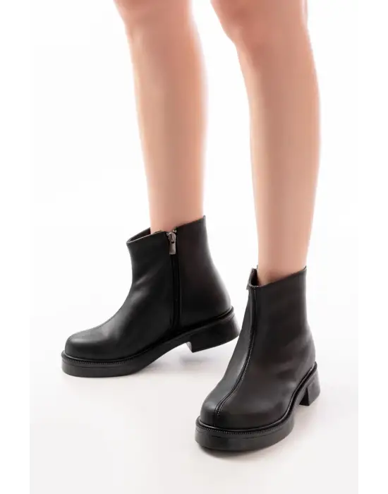 Siyah Fermuarlı Günlük Kadın Bot