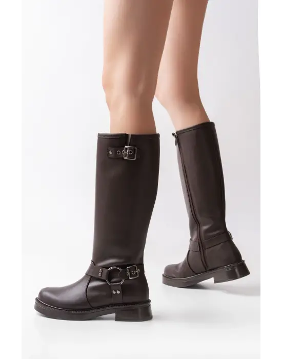 Kahverengi Toka Aksesuarlı Fermuarlı Günlük Kadın Çizme