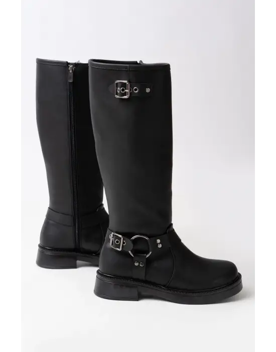 Siyah Toka Aksesuarlı Fermuarlı Günlük Kadın Çizme