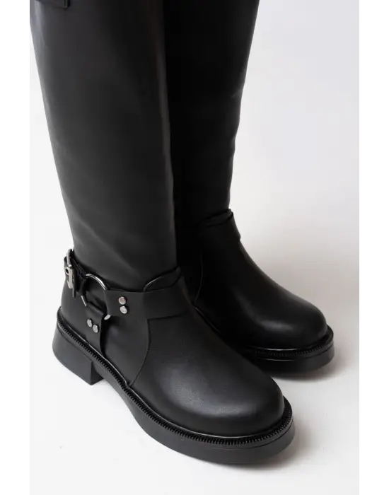 02-312 Siyah Toka Aksesuarlı Fermuarlı Günlük Kadın Çizme