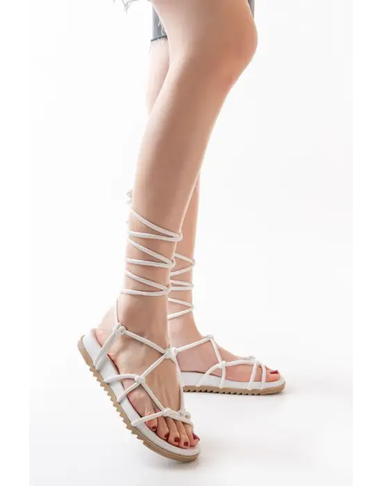 Beyaz Bilekten Bağcıklı Kadın Sandalet