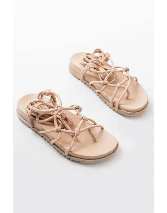 Nut Bilekten Bağcıklı Kadın Sandalet