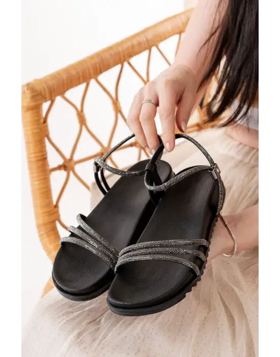 Siyah Platin Taşlı Günlük Kadın Sandalet