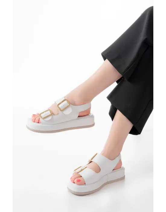 1187 Beyaz Dolgu Topuk Lastik Baretli  Kadın Sandalet