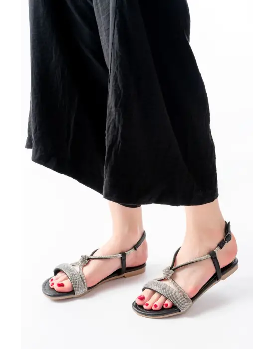 152-1104 Siyah Gümüş Taşlı Günlük Kadın Sandalet