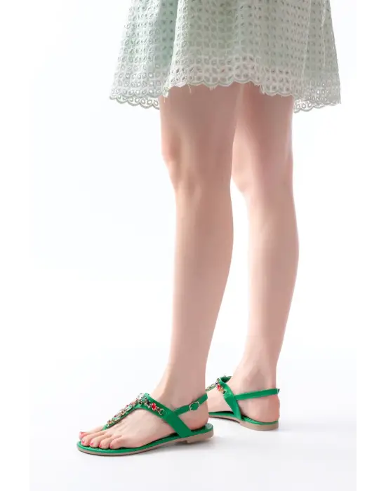 152-1110 Çimen Yeşili Multi Taşlı Parmak Arası Kadın Sandalet