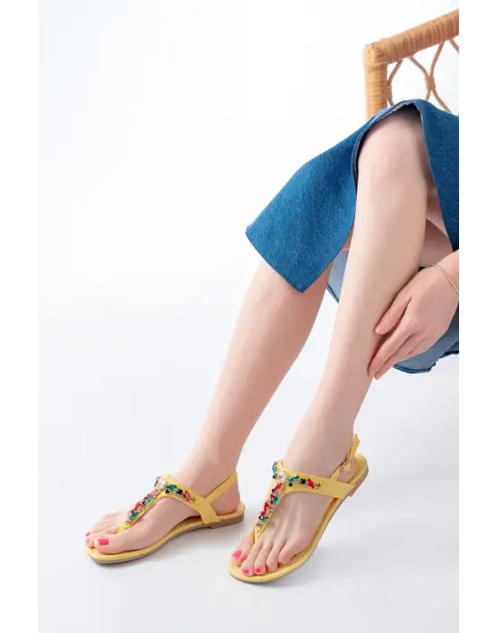 152-1110 Sarı Multi Taşlı Parmak Arası Kadın Sandalet